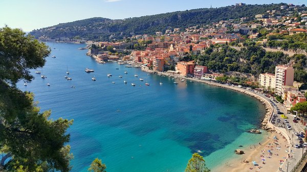 Guide de voyage de Nice à Menton : découvrez la Côte d'Azur